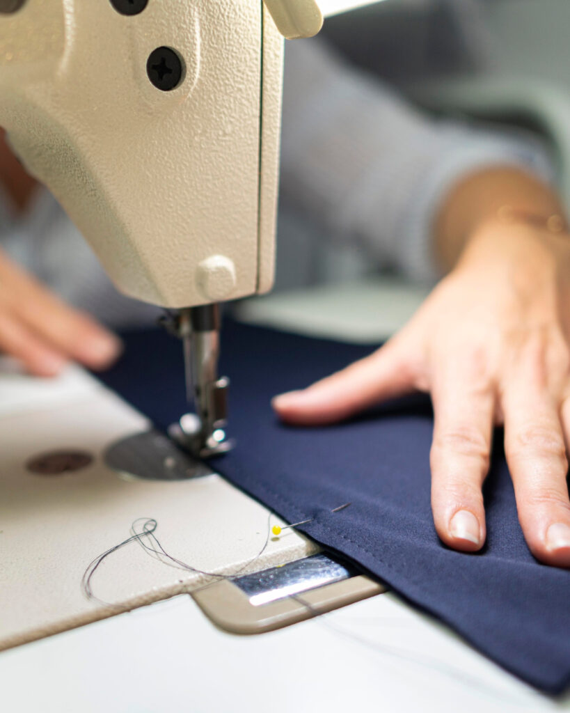 Bordados exclusivos en chaquetas y polos: elegancia y durabilidad para tu marca