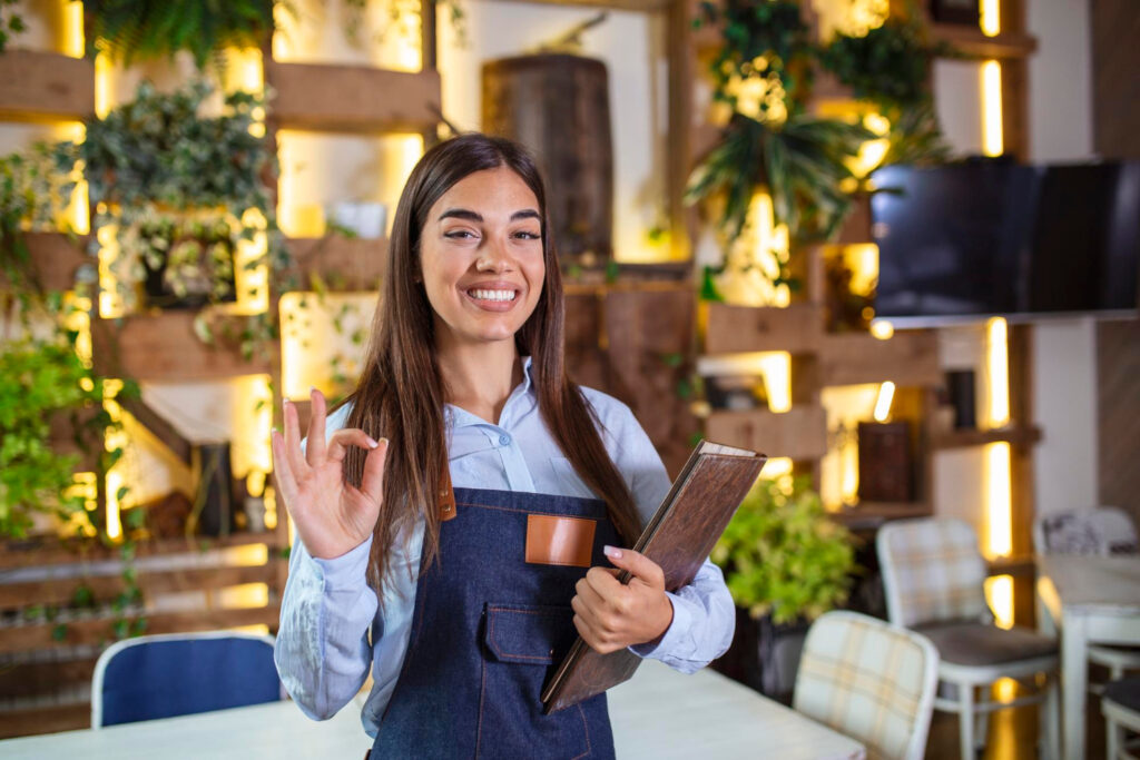 Uniformes de hostelería personalizados: imagen y comodidad para tu equipo